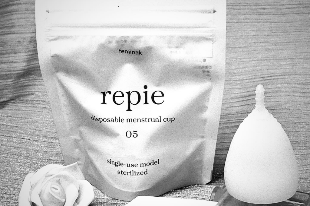 體貼你也給你選擇權｜日本 Feminak 拋棄式月亮杯